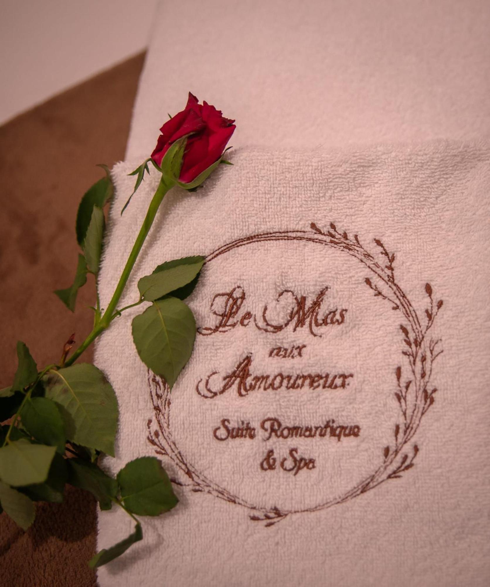 Le Mas Aux Amoureux , Suite Romantique Et Spa Le Barcarès Eksteriør billede